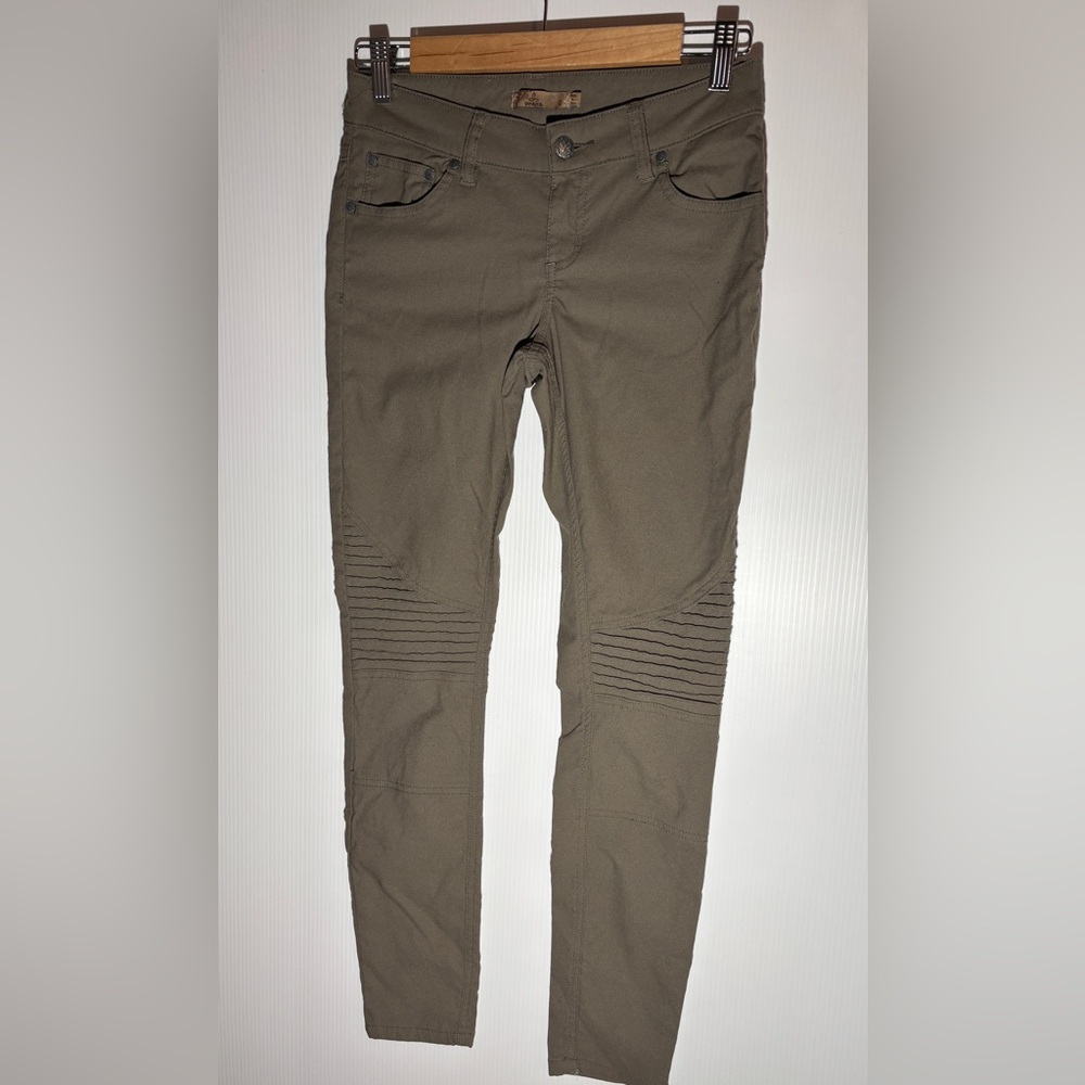 Stylish Olive Green Women's Pants
